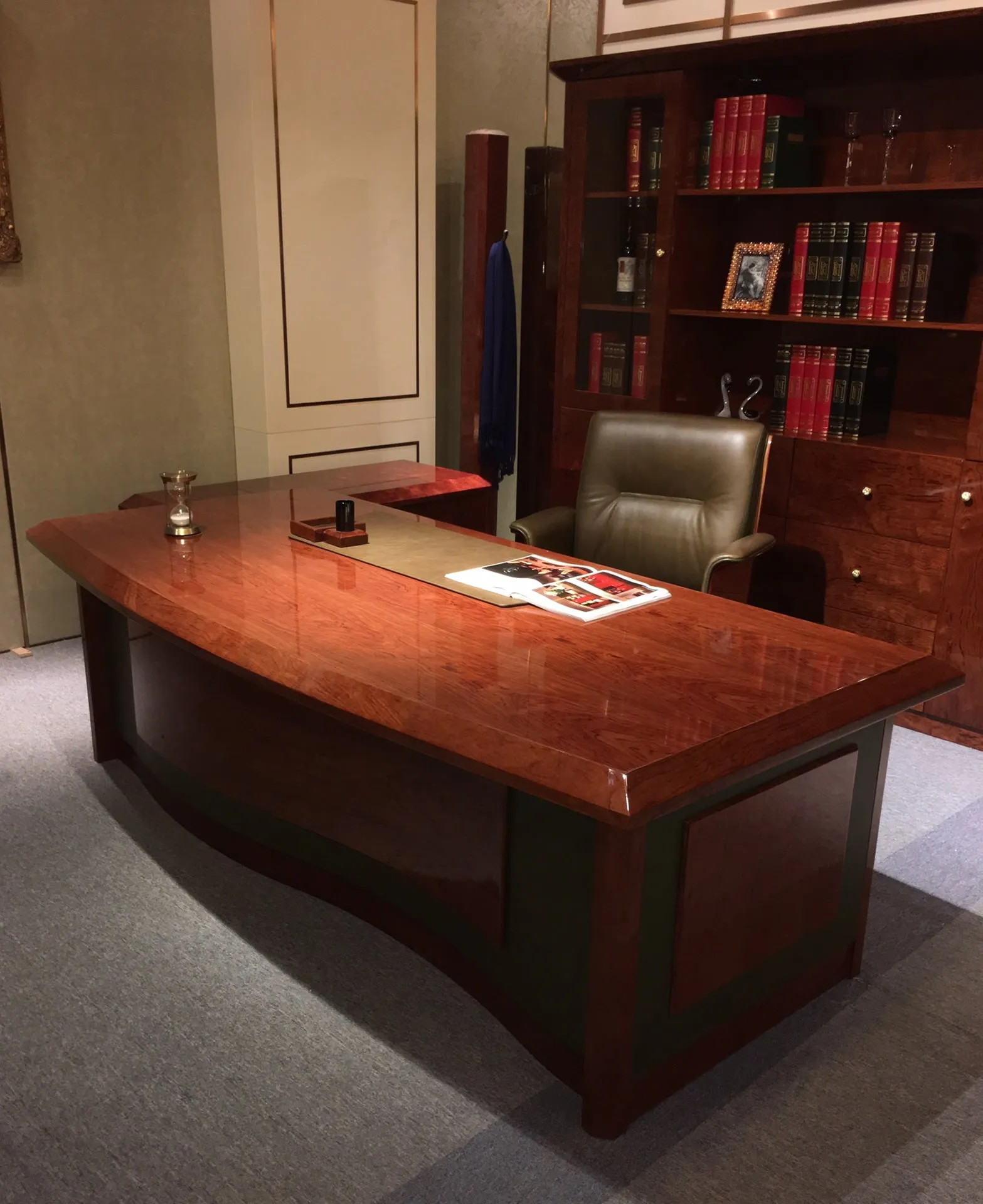 Italian Design Luxury Executive Desk With Wave Design - High Lacquered Walnut Wood & Leather - 2400mm - IVA-0811