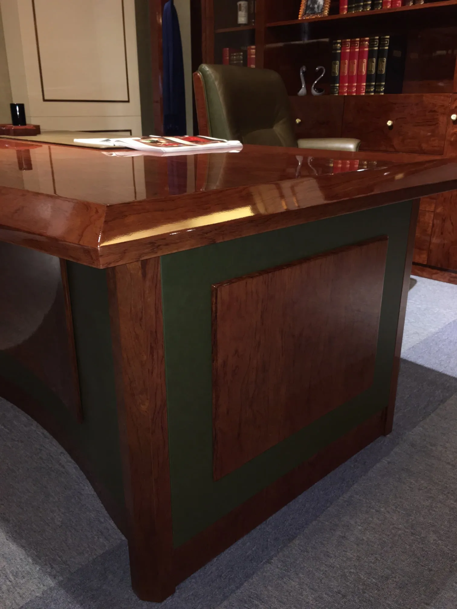 Italian Design Luxury Executive Desk With Wave Design - High Lacquered Walnut Wood & Leather - 2400mm - IVA-0811