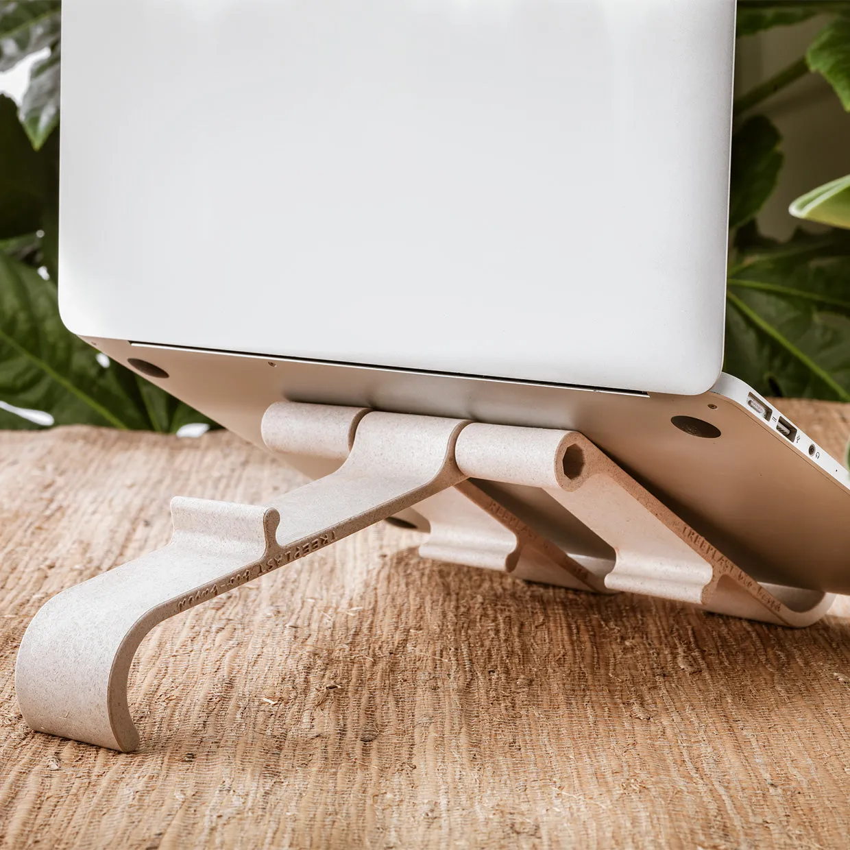 R-Go Treepod Laptop and Tablet stand